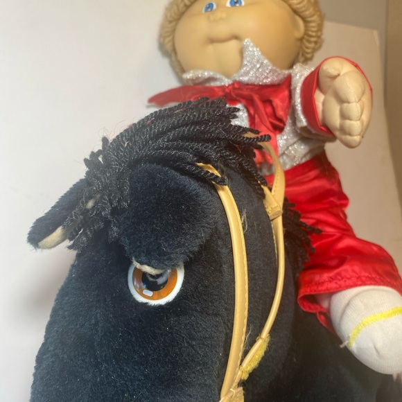 RARE Cabbage Patch Doll and Horse